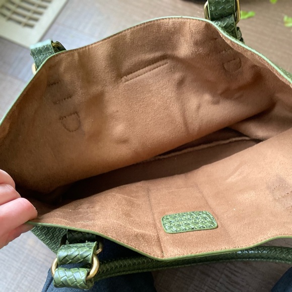 Charming Charlie Olive Green Basket Weave Hand Bag - Picture 4 of 5